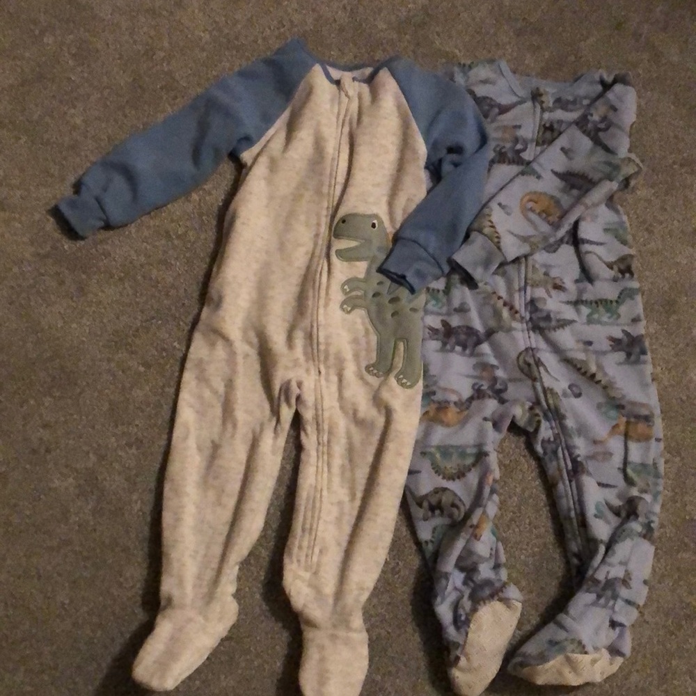Carter’s 2T fleece pajamas